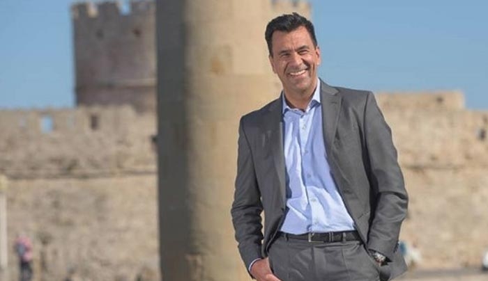 "Let's go Hellas": Ένα βιβλίο του Γιώργου Πετρά που προωθεί την Ελλάδα στο εξωτερικό