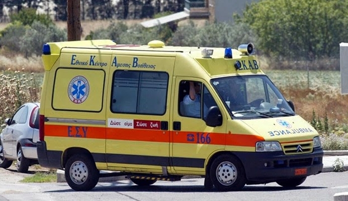 Βίντεο - σοκ: Eκανε όπισθεν και παρέσυρε ηλικιωμένη
