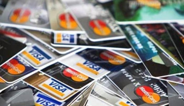Αφορολόγητο το 30% του εισοδήματος με αποδείξεις και πλαστικό χρήμα