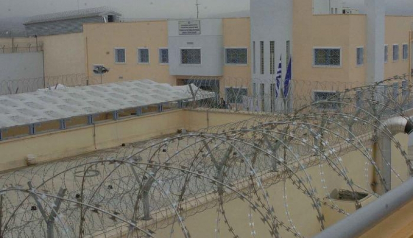 Βγήκαν τα μαχαίρια στις φυλακές του Δομοκού, δύο τραυματίες