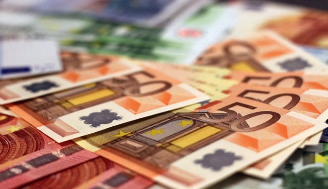 Προς παράταση η Επιστρεπτέα Προκαταβολή: Από τη νέα χρονιά η έκδοση του τελικού «λογαριασμού»