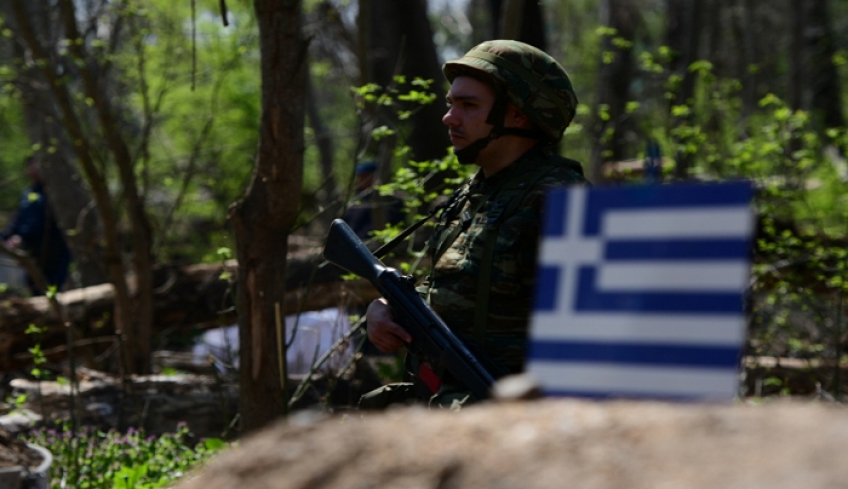 'Εβρος: Ψυχολογικό πόλεμο κάνουν οι Τούρκοι και στα σύνορα - Εμβατήρια στα μεγάφωνα (vid)