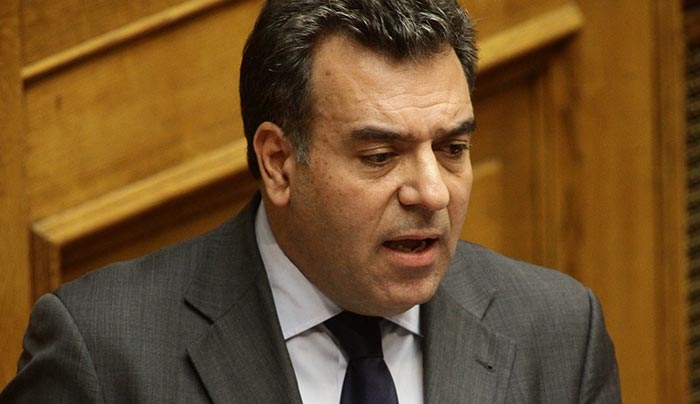 «Με την περικοπή του 50% των επιδοτούμενων δρομολογίων στα νησιά του Αιγαίου, η κυβέρνηση ακυρώνει την έννοια της νησιωτικότητας»