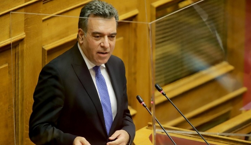 Πρόταση του Μάνου Κόνσολα για τη στήριξη μικρών οικογενειακών επιχειρήσεων τουριστικών καταλυμάτων και τουριστικών λεωφορείων