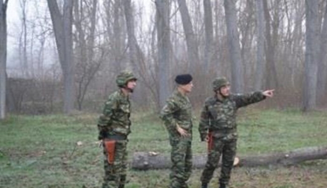 Περιπολία στη συνοριακή γραμμή του Έβρου από τον αρχηγό του ΓΕΣ [εικόνες]