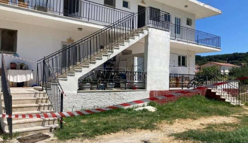 Νέα γυναικοκτονία στη Ζάκυνθο: Στράβωσε το μαχαίρι από τη μανία του δολοφόνου – Συγκλονίζει ο γιος της 40χρονης
