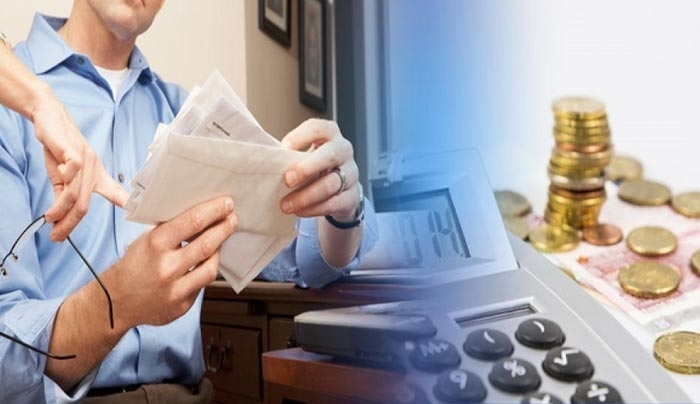 Ερχεται μίνι φορολογικό: «Τσεκούρι» στα εισοδήματα από ενοίκια, αλλαγές στα μπλοκάκια