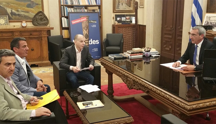 Ενώνουν τις δυνάμεις τους για να αποτρέψουν την κατάργηση του μειωμένου ΦΠΑ στο Αιγαίο