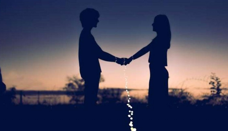 Δίδυμε, η Σελήνη εξακολουθεί να βρίσκεται στο ζώδιό σου και να επηρεάζει τις επιλογές σου.