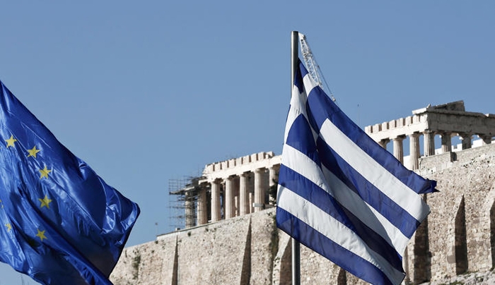 Εconomist: Η Ελλάδα βγαίνει από τα μνημόνια αλλά έχει μαραθώνιο