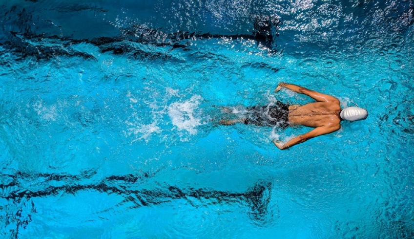 Προπονήσεις σε κολυμβητήρια, γήπεδα στίβου, γυμναστήρια: Πώς θα γίνουν, οι κανόνες