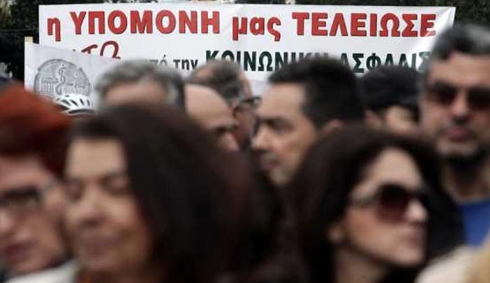 «Βόμβα» στα θεμέλια του νέου ασφαλιστικού η μαζική φυγή στη σύνταξη -40.000 αιτήσεις