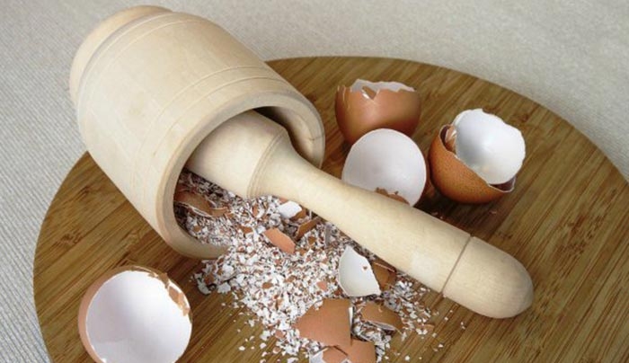 3 Απίστευτοι Τρόποι για να Χρησιμοποιήσετε τα Τσόφλια Αυγών (Βίντεο)