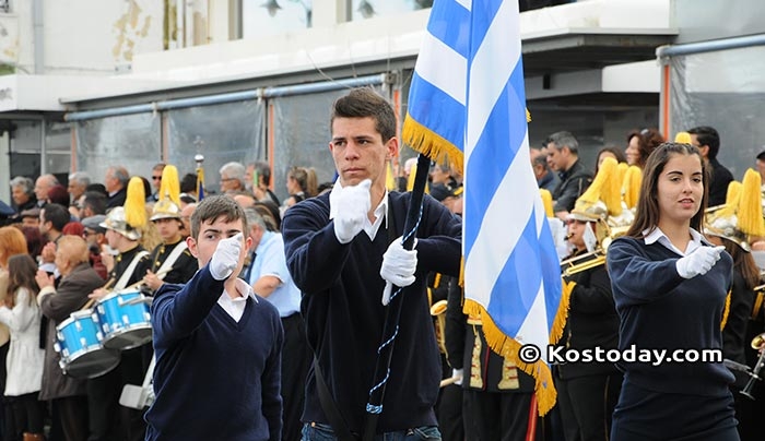 ΜΕΓΑΛΕΙΩΔΗΣ η παρέλαση για τον εορτασμό της 7ης Μαρτίου!! (φωτό-βίντεο)