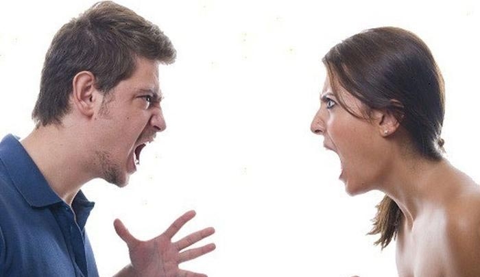 Σχέσεις και ζώδια: Τι ενοχλεί τους άνδρες σε μια γυναίκα