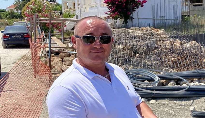 Δολοφονήθηκε ο εργολάβος Τζάνη Τοπάλυ – Συνελήφθη ο δράστης και ο ο γιός του για συνέργεια!!