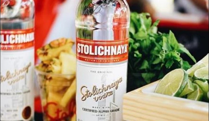 Τέλος το όνομα "Stolichnaya" για τη διάσημη βότκα – Πώς θα ονομάζεται
