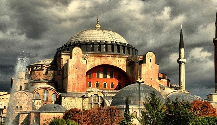 Σόου – πρόκληση Ερντογάν στην Αγιά Σοφιά-ΥΠΕΞ: Απαράδεκτη τουρκική πρόκληση στο θρησκευτικό συναίσθημα των απανταχού Χριστιανών