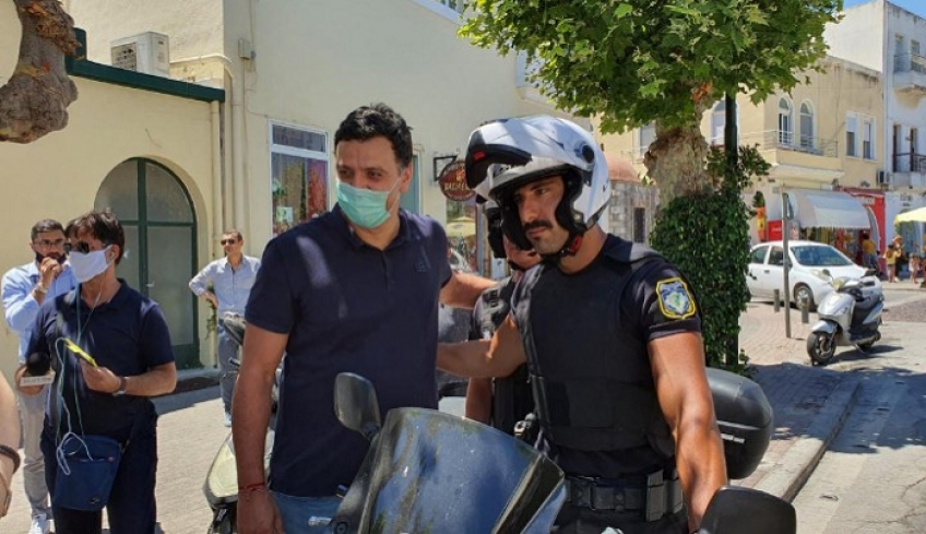 Β. Κικίλιας προς αστυνομικούς: «Δεν σας ξεχνώ»
