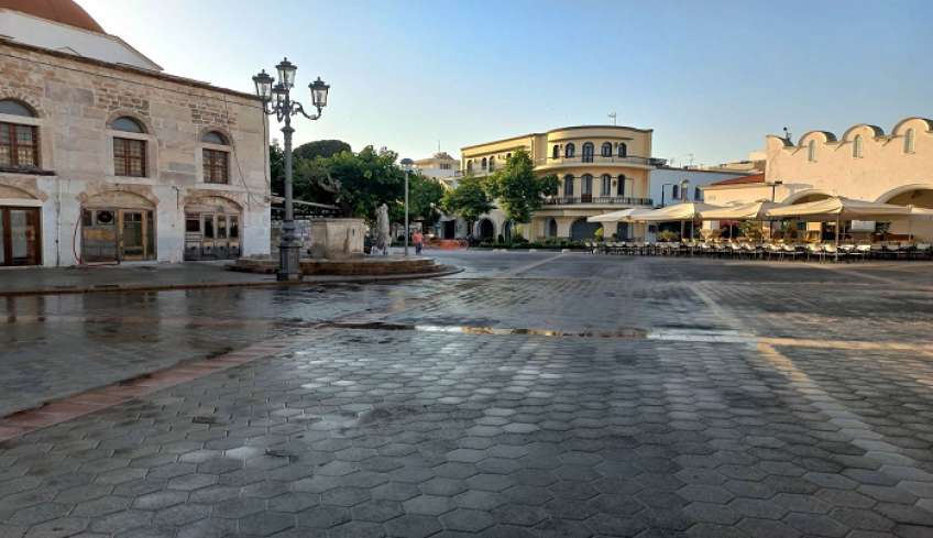 Δήμος Κω: Εκτεταμένοι καθαρισμοί στο ιστορικό κέντρο της πόλεως του νησιού μας