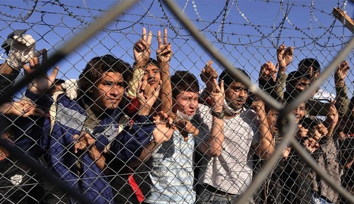 Η Frontex προειδοποιεί: Το Ισλαμικό Κράτος εξοπλίζει πρόσφυγες για τρομοκρατικές επιθέσεις