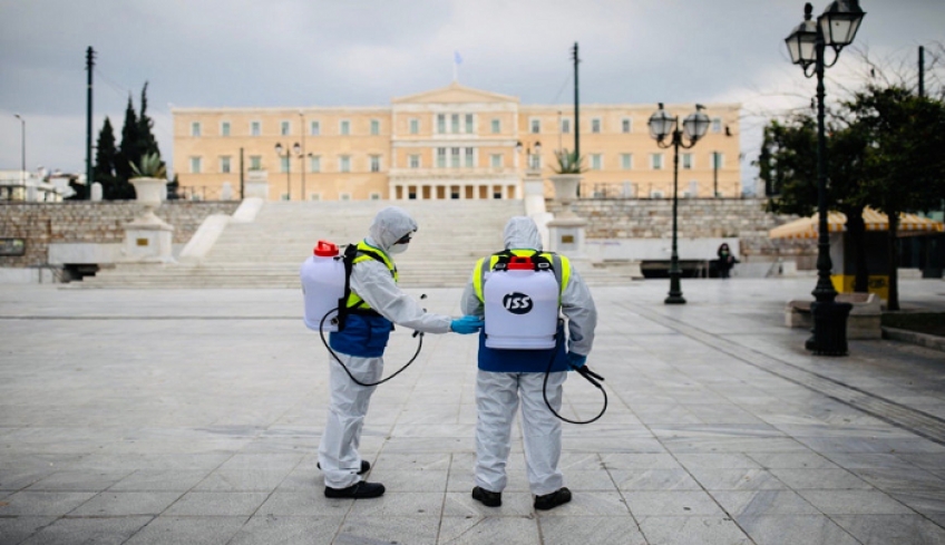 Μόσιαλος: Σε καμία περίπτωση δεν πρέπει να οδηγηθούμε σε δεύτερο lockdown