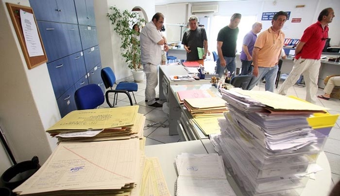 Οφειλές 15 δισ. Ευρώ πνίγουν τα ασφαλιστικά ταμεία