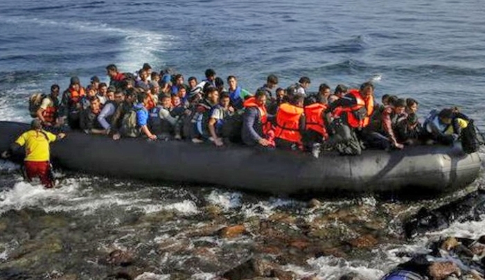 Η Frontex κηρύσσει τον πόλεμο στις ΜΚΟ: «Με τη δράση τους στηρίζουν τα εγκληματικά δίκτυα των διακινητών»