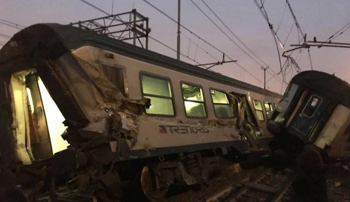 Εκτροχιάστηκε τρένο στο Μιλάνο – Τουλάχιστον 3 νεκροί και πάνω από 100 τραυματίες