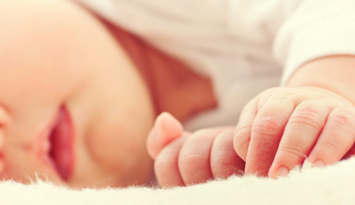 Γέννησε στην Ελλάδα &amp; πούλησε το μωρό της για 1500€