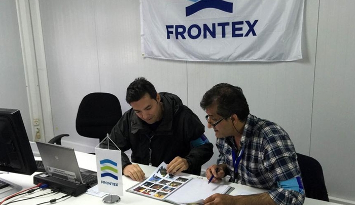 Παραμένει ο Frontex στον Πειραιά