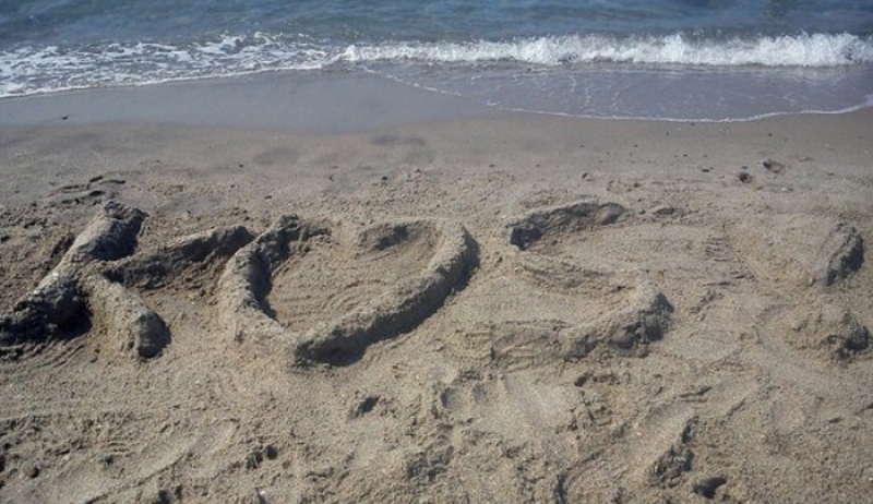 ΔΗΜΟΦΙΛΕΙΣ ΟΙ ΓΑΜΟΙ ΣΤΟ ΕΙΔΥΛΛΙΑΚΟ ΝΗΣΑΚΙ ΣΤΟ ΚΑΣΤΡΙ ΚΑΙ ΣΤΟ ΕΚΚΛΗΣΑΚΙ ΤΟΥ ΑΓΙΟΥ ΝΙΚΟΛΑΟΥ ΤΗΣ ΚΕΦΑΛΟΥ
