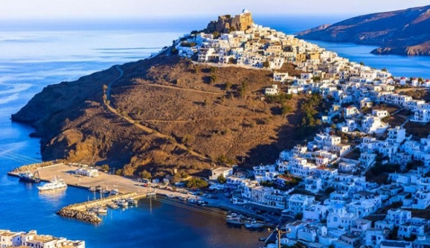 Αφιέρωμα Der Spiegel στην Αστυπάλαια: «Ήλιος, θάλασσα και καθόλου Covid»