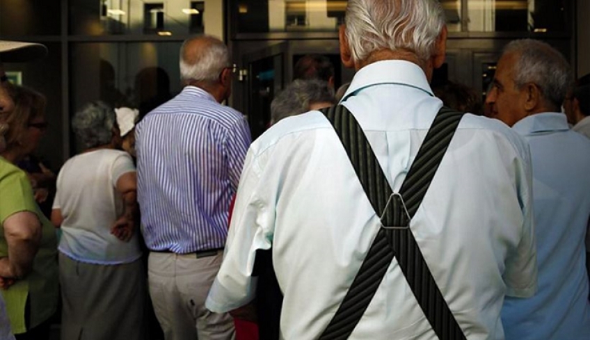 Ξεκινούν οι πληρωμές των συντάξεων την Τρίτη (ημερομηνίες)