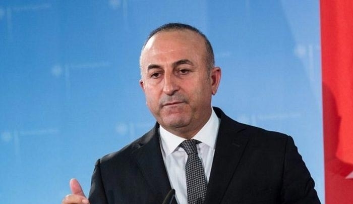 Ή τη βίζα ή καταγγέλλουμε τη συμφωνία απειλεί ο Τσαβούσογλου