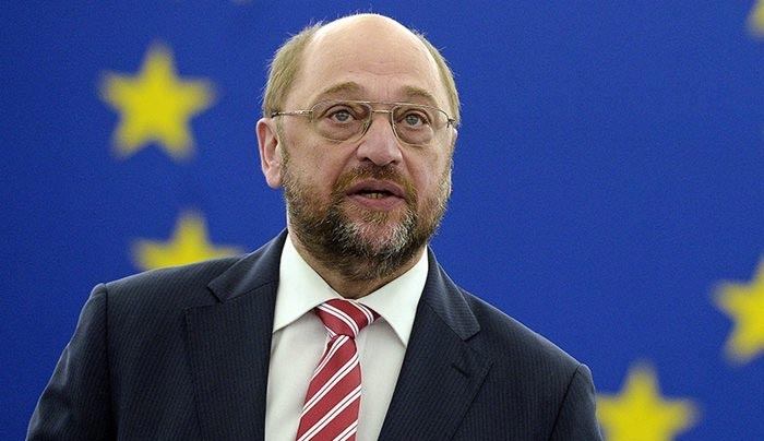 Σουλτς: Η βία εναντίον των προσφύγων είναι ντροπή για την Ευρώπη - ΒΙΝΤΕΟ
