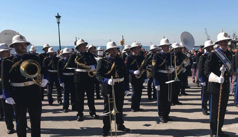 Ρίγησε η Θεσσαλονίκη με το «Μακεδονία Ξακουστή» από τις μπάντες των Ενόπλων Δυνάμεων! video, pics