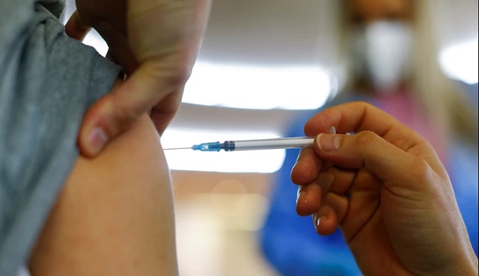 Μόσιαλος: Για ποιο λόγο χρειαζόμαστε ανάμιξη των εμβολίων κατά του κορονοϊού - Ποιες επιλογές εξετάζονται