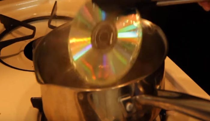 Εκμεταλλευτείτε τα Παλιά σας CD και μετατρέψτε τα σε κάτι Όμορφο που Όλοι θα Ζηλέψουν (Βίντεο)