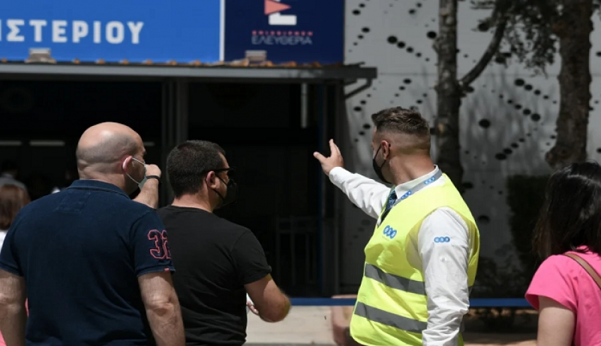 Μετάλλαξη Δέλτα: Εβδομάδα ανακοινώσεων για εστίαση και υποχρεωτικούς εμβολιασμούς