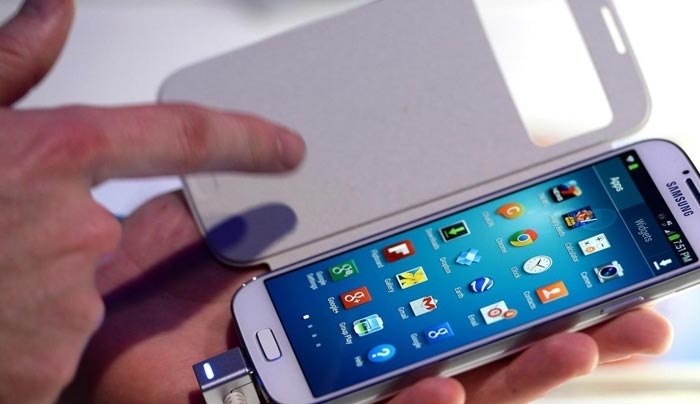 Έρχεται φόρος στα smartphones;