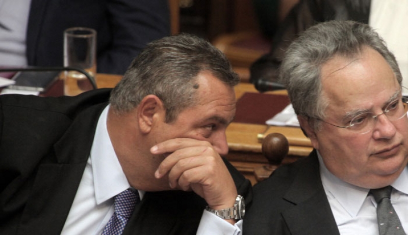 Αλαλούμ στην κυβέρνηση μετά το άκυρο δημοψήφισμα στα Σκόπια: Άλλα λέει ο Καμμένος άλλα ο Κοτζιάς