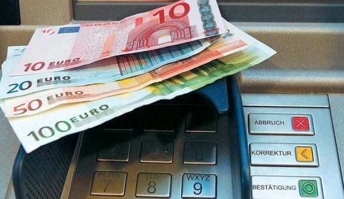 Capital Controls: Πόσα θα μπορείτε να τραβάτε τον μήνα - Τι προτείνουν οι τράπεζες;