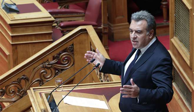 ΜΑΝΟΣ ΚΟΝΣΟΛΑΣ: «Να στηριχθεί η μελισσοκομία στις νησιωτικές περιοχές»