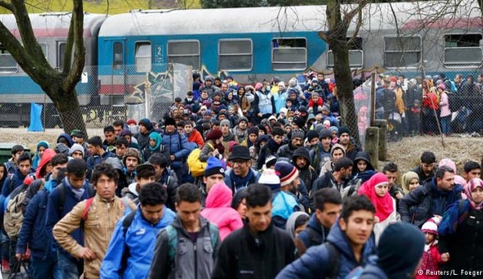 Deutsche Welle: Σλοβενία και Σερβία βάζουν «κόφτη» στα σύνορα