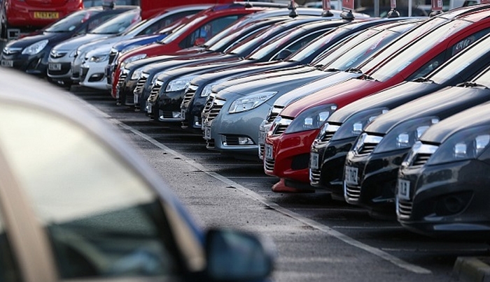 ΥΠΟΙΚ: Στο στόχαστρο ακριβά ΙΧ και diesel