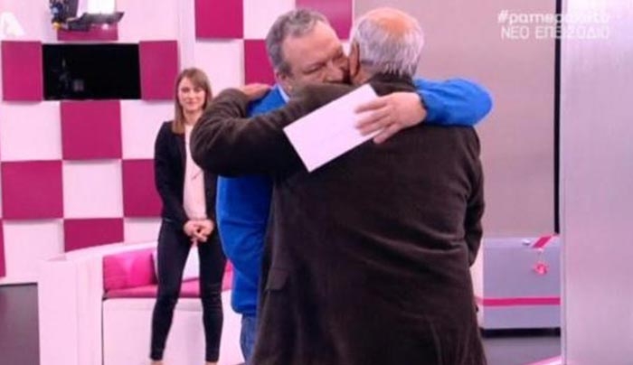 Πάμε Πακέτο: Συνάντησε μετά από 56 χρόνια τον άνθρωπο που του έσωσε τη ζωή! (Βίντεο)