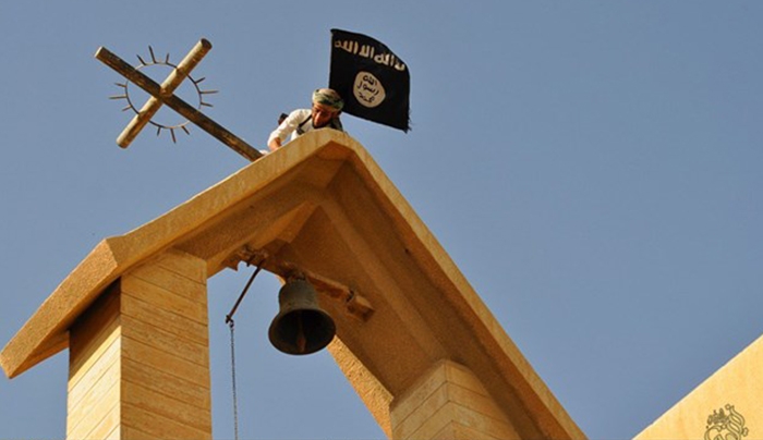 Eικόνες-σοκ: Tζιχαντιστές καταστρέφουν χριστιανικές εκκλησίες