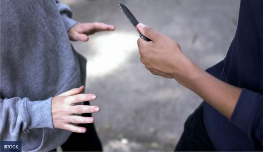 Άγρια συμπλοκή σε σχολείο στη Ν. Ιωνία: 20 εξωσχολικοί με μαχαίρια επιτέθηκαν σε μαθητή- Φόβοι για βεντέτα
