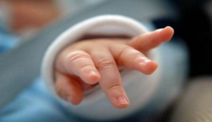Γαστούνη: Αγωνία για μωράκι 17 μηνών – Μεταφέρθηκε σε σοβαρή κατάσταση στο νοσοκομείο